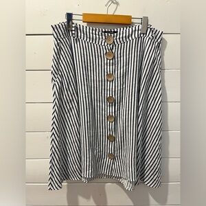📍🩵 Charlie B Striped Button-Front Skirt – Size XL – Made in Italy